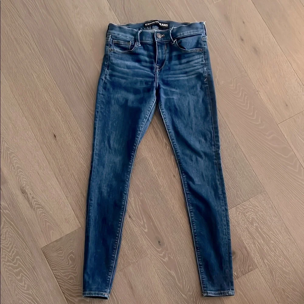 ⚡️HP ⚡️Express Jeans Ultimate Stretch leggings, mid rise. Size:2. Gently Used. - Picture 1 of 1